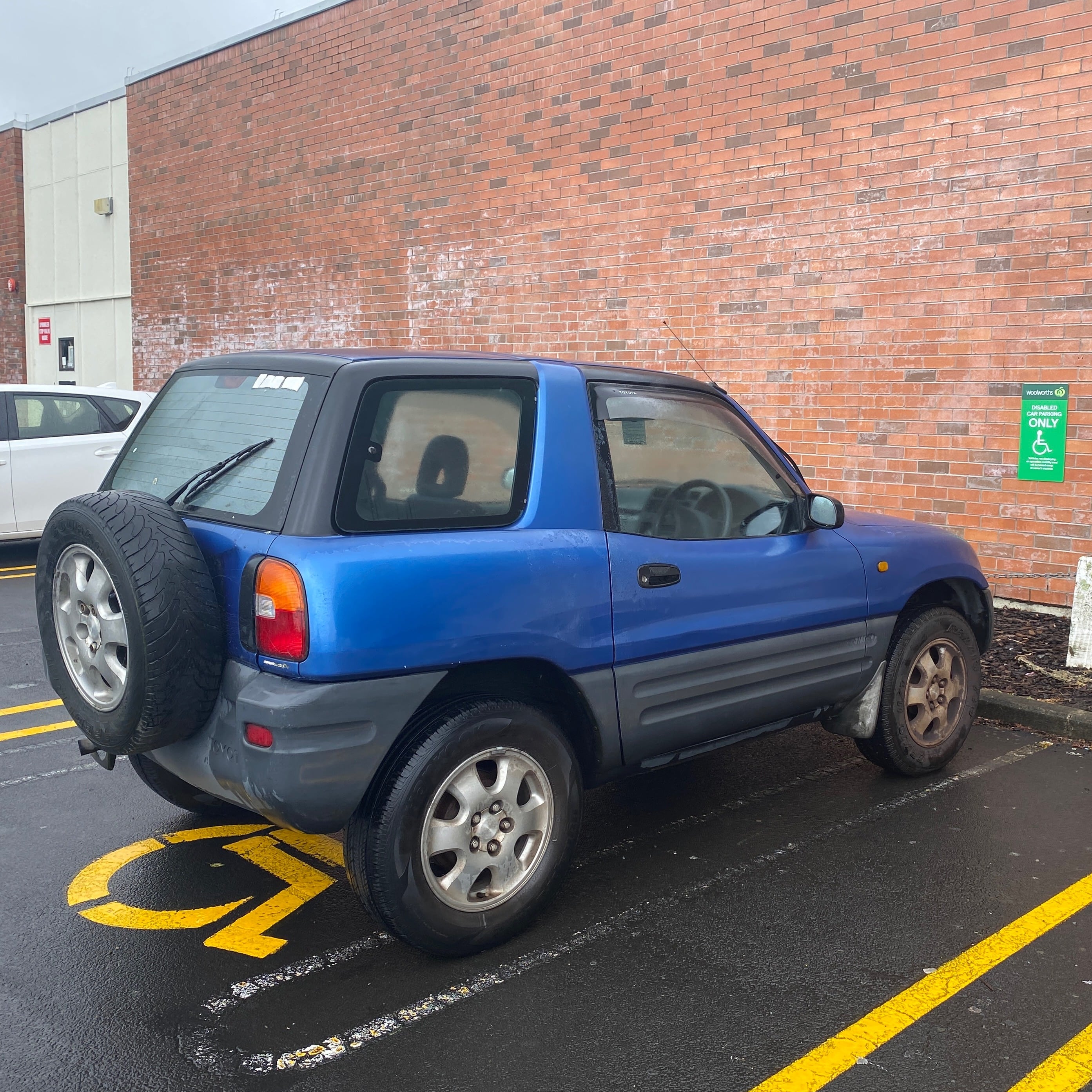 RAV4
